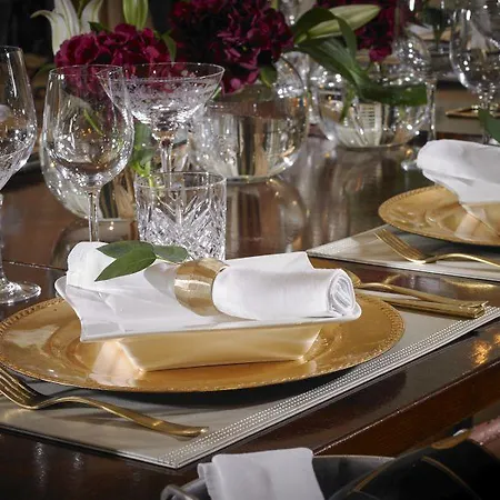 Royal Townhouse Hotel 4*