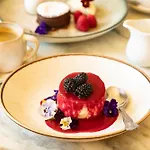 Royal Townhouse 4*