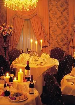 Otel Royal Townhouse 4*