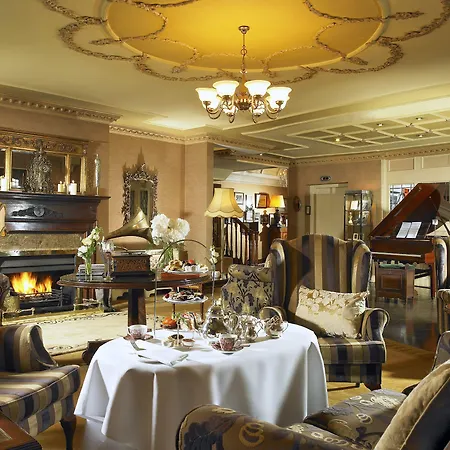 Royal Townhouse فندق 4*
