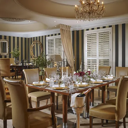 Royal Townhouse 4* كيلارني