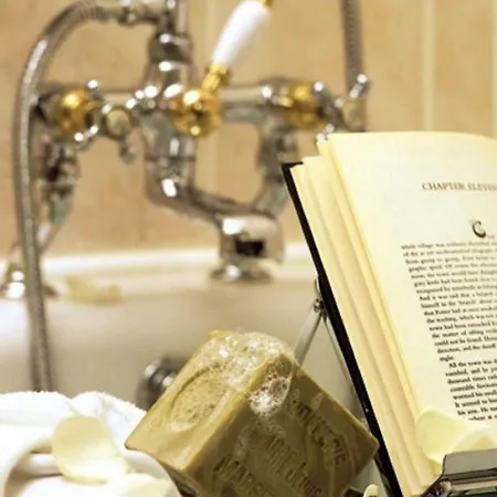 Royal Townhouse Hotel 4*