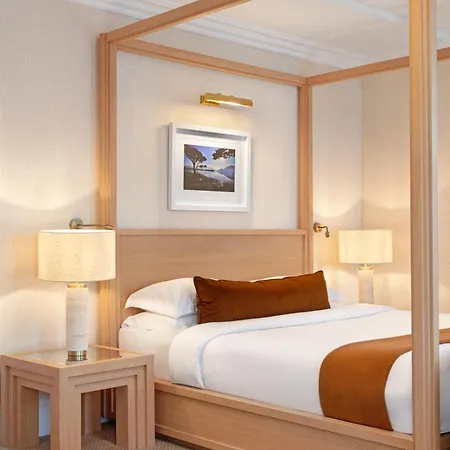 فندق Royal Townhouse 4*