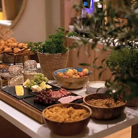 فندق Royal Townhouse 4*